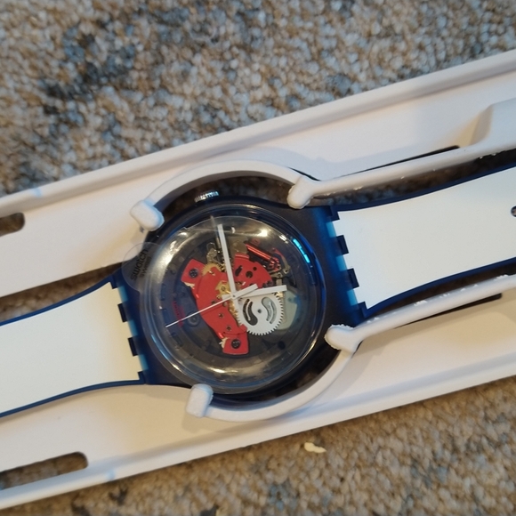 🆕 Swatch Clownfish SUON112 Blue/White Transparent Reversible Band Swatch